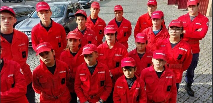 Infantes e Cadetes dos Bombeiros Voluntários reflorestam Serra da Gardunha