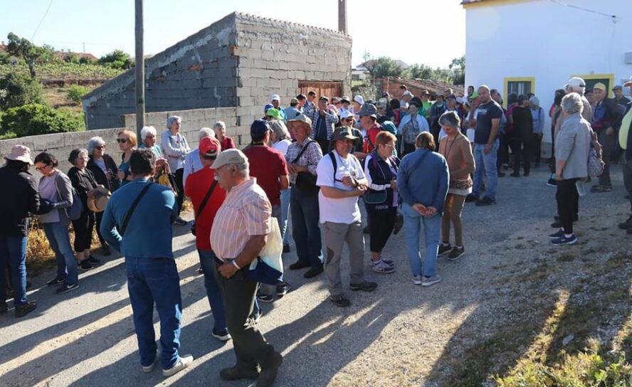 Passeio pedestre rumou à localidade de Padrão