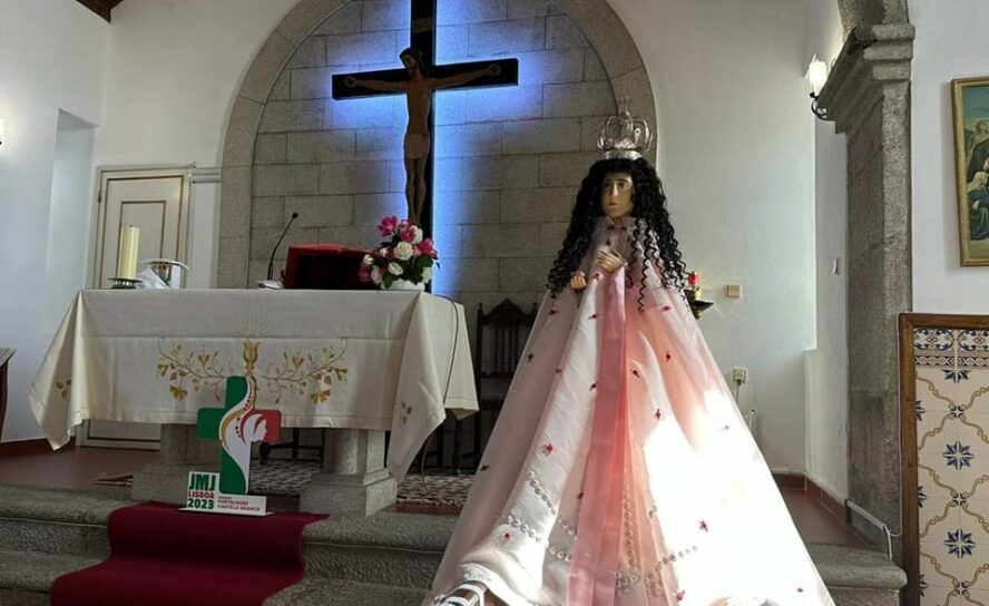 Procissão em Honra de Nossa Senhora das Cabeças
