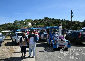 Romaria de Nossa Senhora da Graça com comboio turístico em Nisa