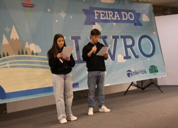 Sarau Cultural abrilhantou Feira do Livro em Oleiros