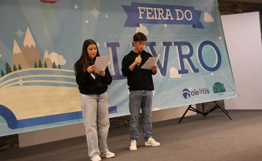 Sarau Cultural abrilhantou Feira do Livro em Oleiros