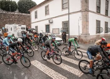 3ª etapa do Grande Prémio Internacional Beiras e Serra da Estrela partiu de Pena