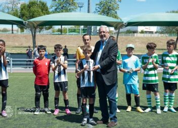AFCB prossegue a entrega troféu do Cartão Branco