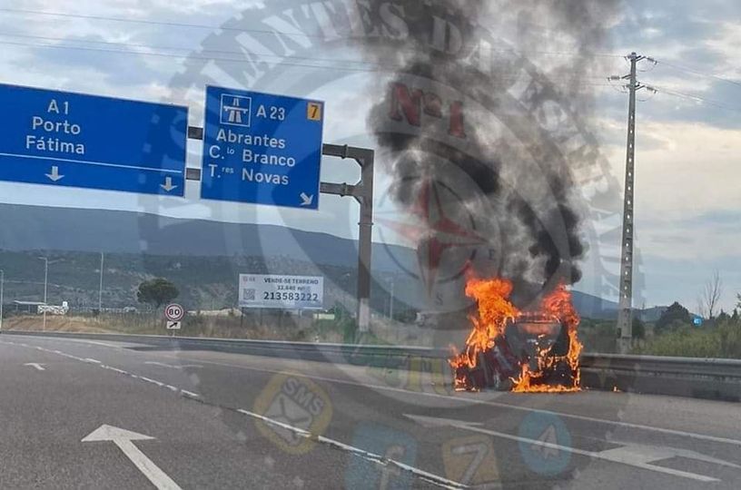 Automóvel ardeu totalmente antes da saída da A23