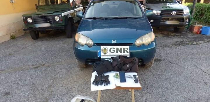 Dois arguidos por furto de veículo na Sertã