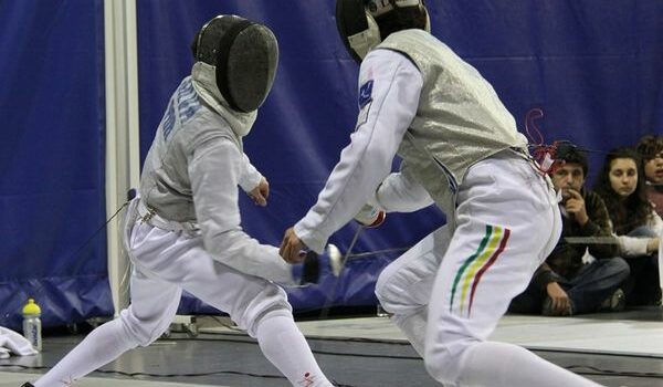 Fundão acolhe Campeonato de Esgrima