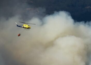 Meios de combate a incêndios reforçados esta segunda-feira mas com menos meios a