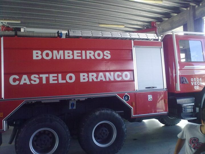 Trator incendeia-se na Freguesia de Benquerenças