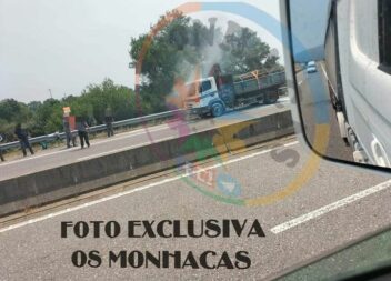 Veículo ardeu na A23