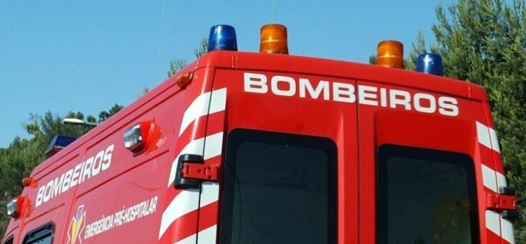 Dois feridos após colisão em Alcains