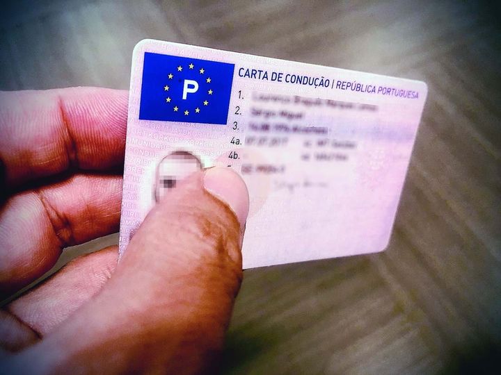 Tem carta de condução anterior a 2008? Vai poder renovar sem exame
