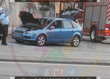 Automóvel arde parcialmente na Guarda