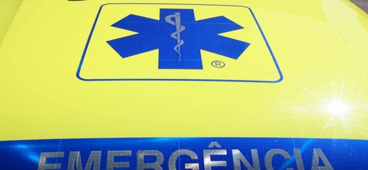 Criança e mais duas pessoas feridas em despiste em Caria