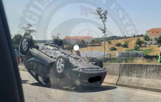 Despiste seguido de capotamento na Guarda