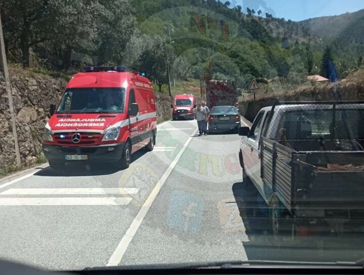 Dois feridos graves em colisão na Guarda