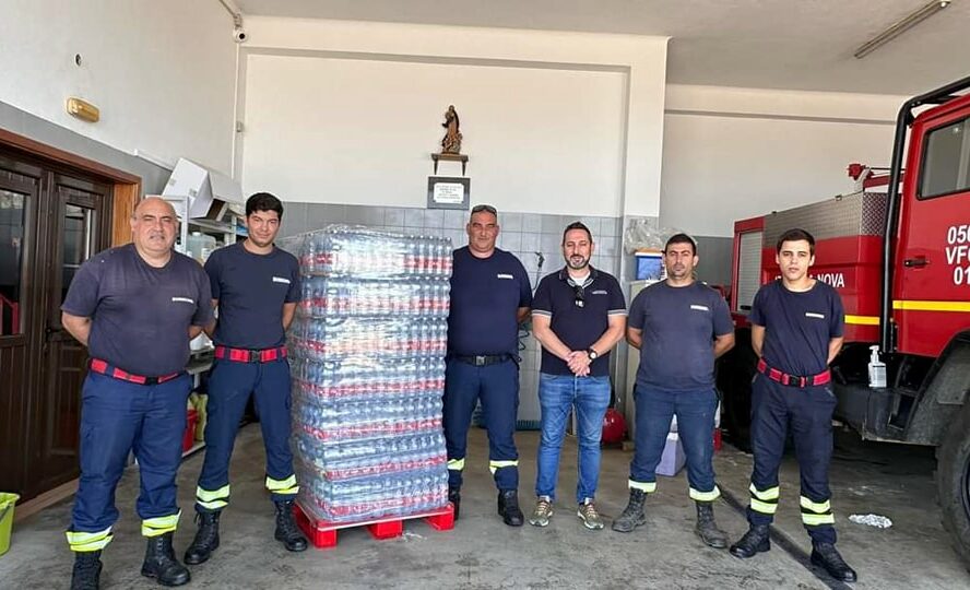 Freguesia de Zebreira e Segura oferece garrafas de água aos Bombeiros Voluntário