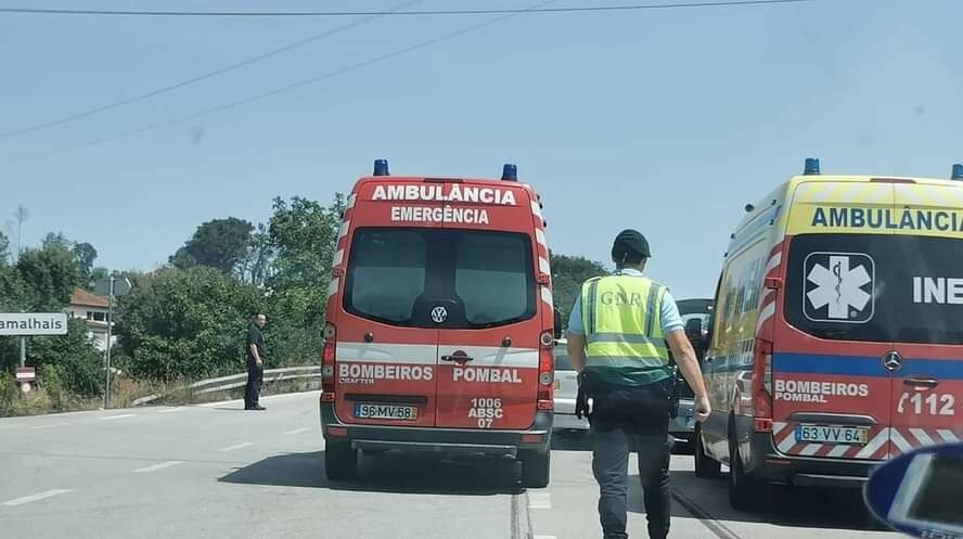 Colisão no IC8 origina seis feridos