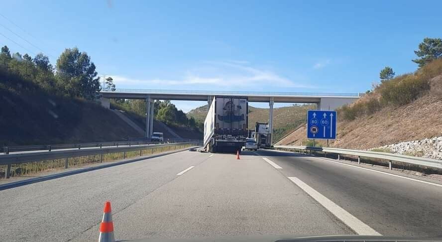 Galera de camião na A23 condiciona trânsito