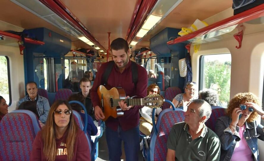 500 beirões foram de comboio ao Jardim Zoológico