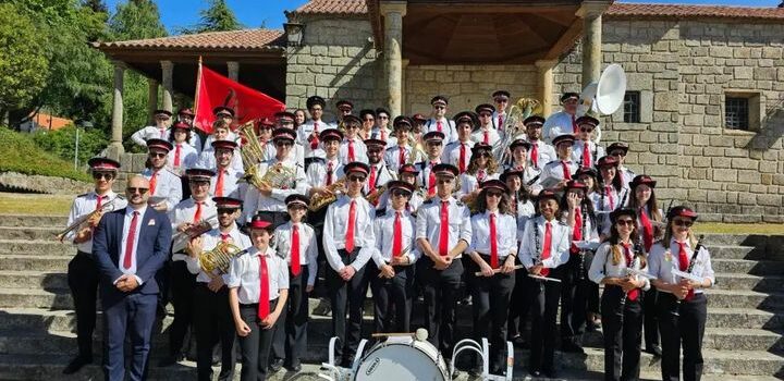 Associação Move Beiras promove concerto a bordo de comboio entre a Guarda e a Co