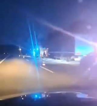 Camião incendeia-se na A23