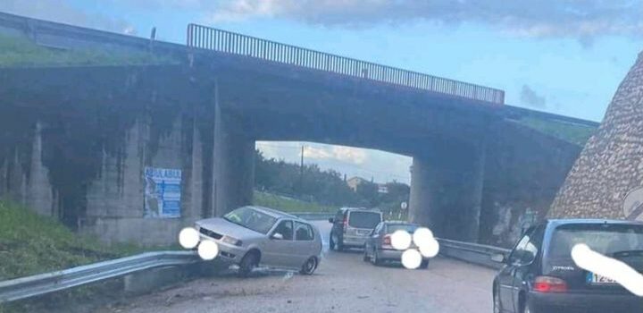 Despiste no IC8 resulta em danos materiais