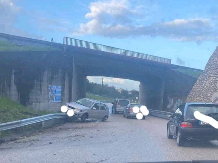 Despiste no IC8 resulta em danos materiais