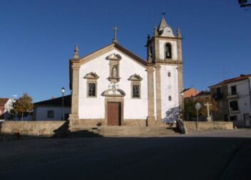 Igreja de Escalos de Baixo foi assaltada