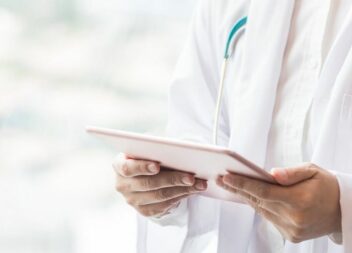Ministério abre 2.242 vagas para formação médica especializada em 2024