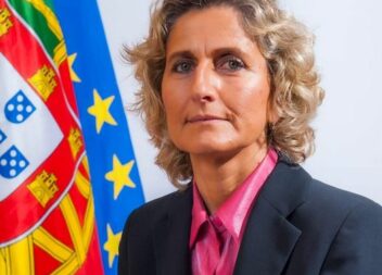 Ministra diz que abolição das portagens está "cada vez mais longe"