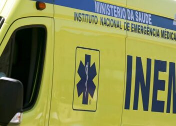 Acidente com ambulância do INEM em Portalegre faz três feridos