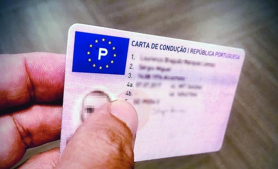 Burla através de SMS a pedir dinheiro para obtenção de Carta de Condução