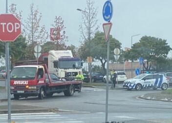 Colisão em Castelo Branco resulta em danos materiais