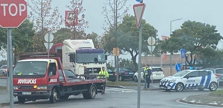 Colisão em Castelo Branco resulta em danos materiais