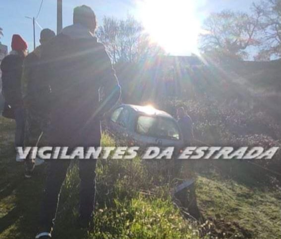 Despiste na Guarda acaba em danos materiais