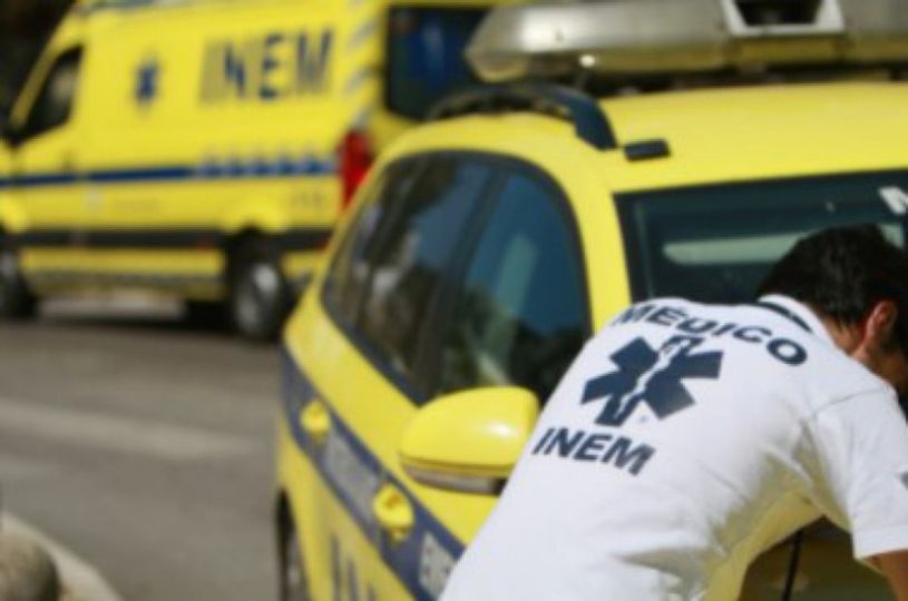 Mulher morre em colisão na A25