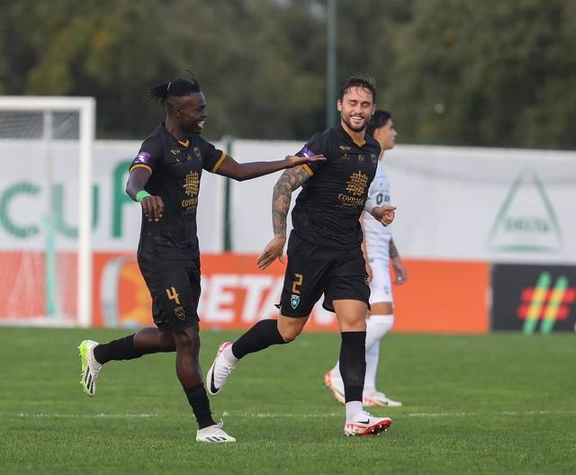 Sporting da Covilhã empata com Sporting B e segue líder
