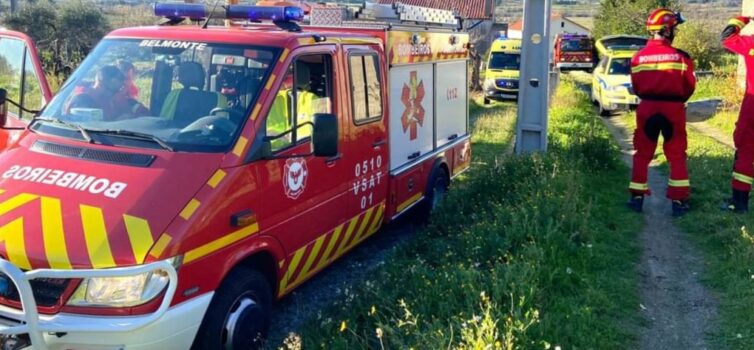 Bombeiros salvam mulher dentro de um poço em Belmonte