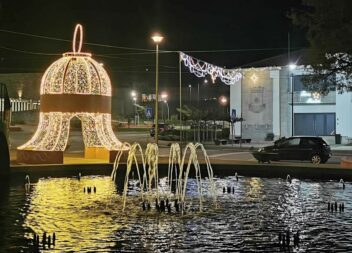 Luzes de Natal já brilham em Oleiros