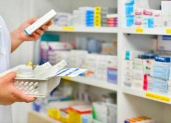 Preço dos medicamentos deixa de constar nas embalagens em 2024
