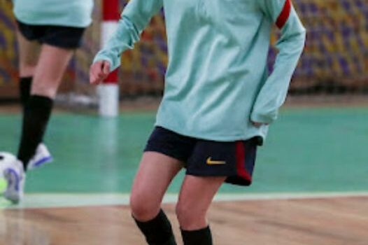 Aluna da Escola Básica de Tortosendo em estágio da Seleção Nacional de Futsal su