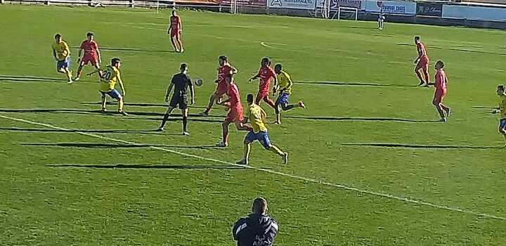 Benfica e Castelo Branco vence Mortágua por 2-0