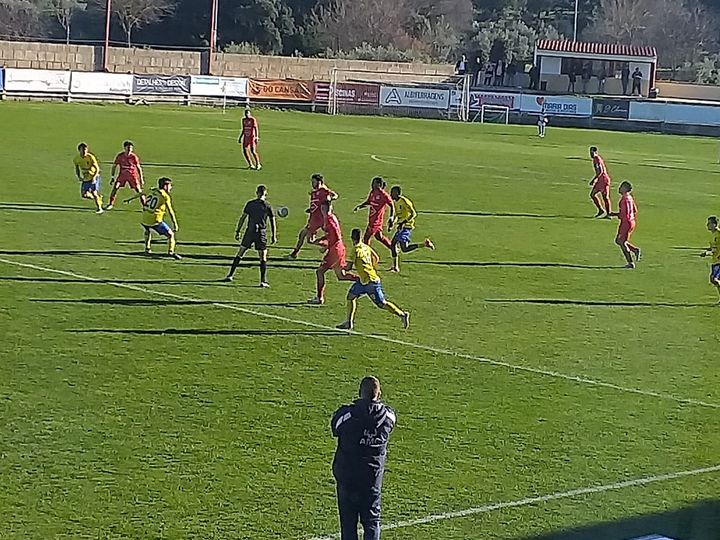 Benfica e Castelo Branco vence Mortágua por 2-0