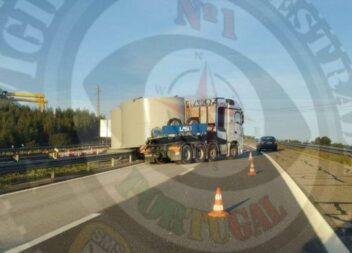 Despiste de pesado na A23 condiciona trânsito