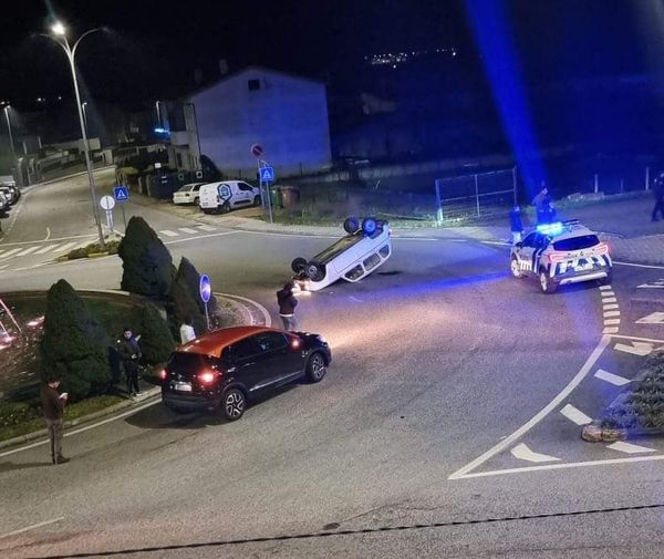 Despiste seguido de capotamento aparatoso na Guarda