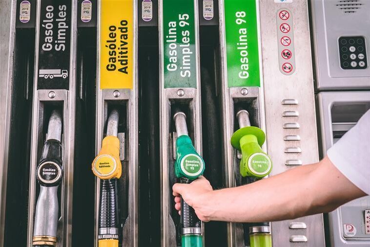 Semana arranca com combustíveis mais caros