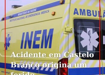 Uma colisão entre dois veículos ligeiros de passageiros na Rua da Carreira de Ti