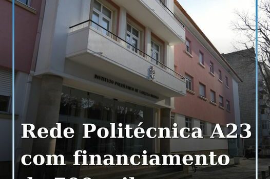 Promover a formação de pelo menos 900 jovens e adultos na área das competências