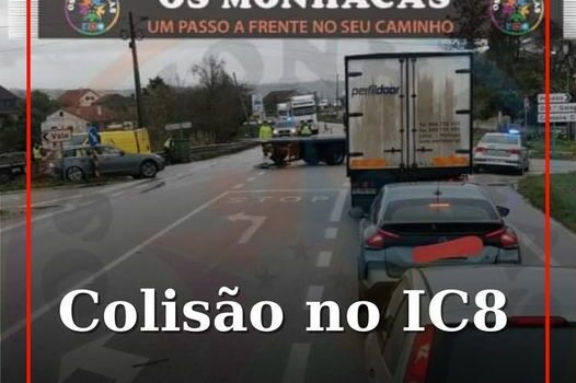 Três veículos ligeiros de passageiros colidiram esta manhã de sexta-feira no IC8
